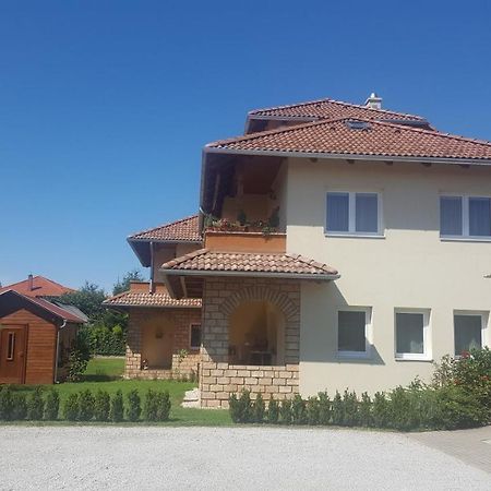 Mediterrania Apartment Keszthely Buitenkant foto