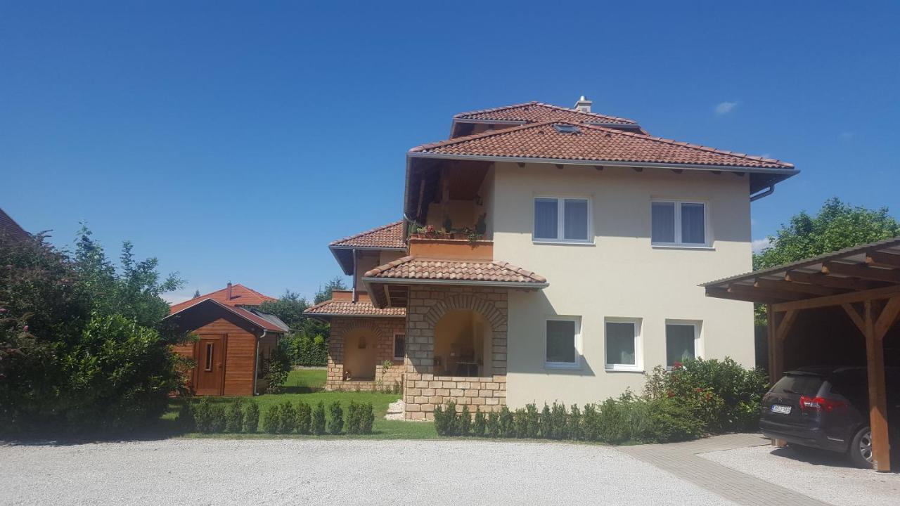 Mediterrania Apartment Keszthely Buitenkant foto